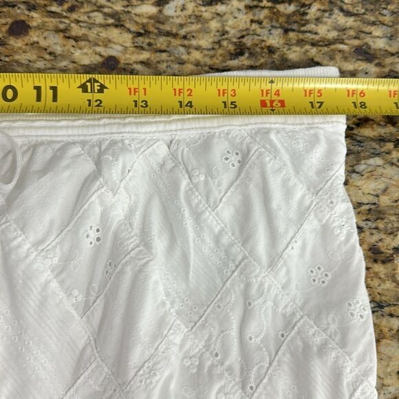 American Eagle Outfitters White Eyelet Embroidery Micro Mini Skirt Size 12 - Picture 6 of 7